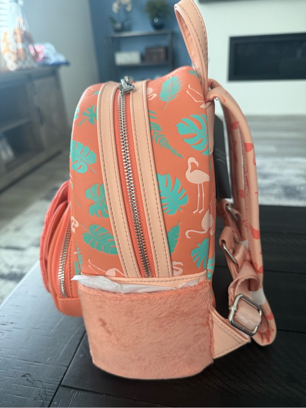 NWT Sea World Exclusive Coral Flamingo Loungefly Mini Backpack - Picture 3 of 7